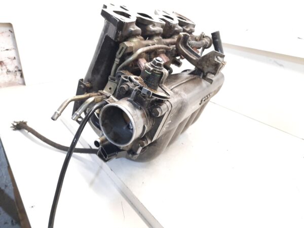 múltiple admisión Nissan v16 1997