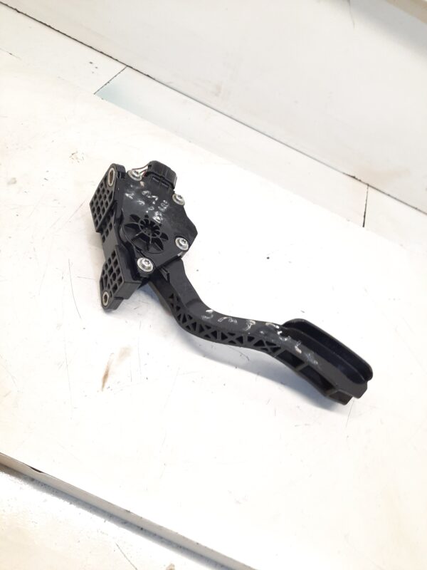 pedal acelerador Samsung sm3 2013