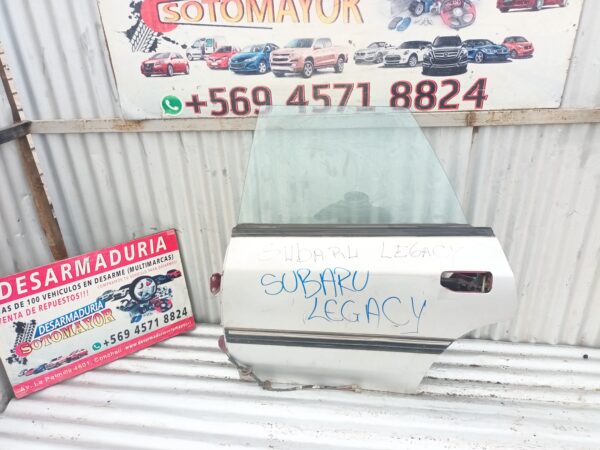 puerta trasera subaru 1997