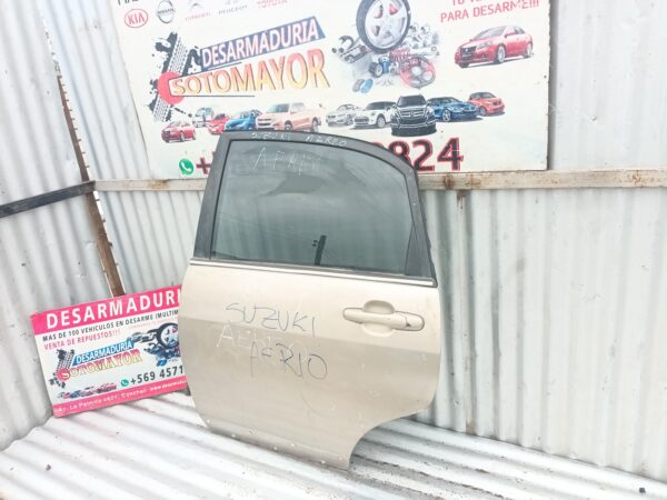 puerta trasera suzuki aereo 2004