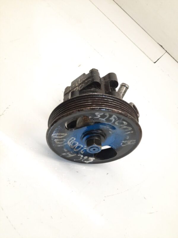 bomba direccion Hyundai h100 2000