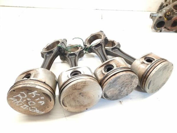 piston con su biela kia rio 2004