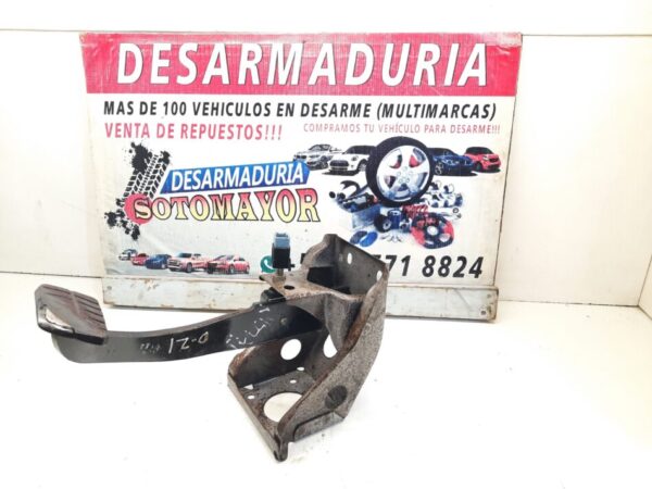 pedalera Nissan d21 2.4 1998
