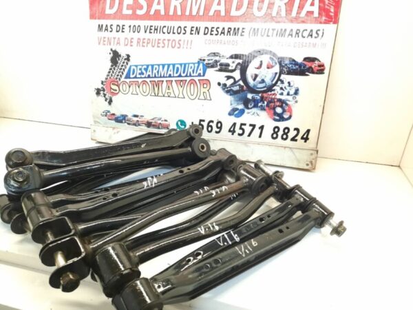 bandejas Nissan v16 twimcan año:2008 (cada una)
