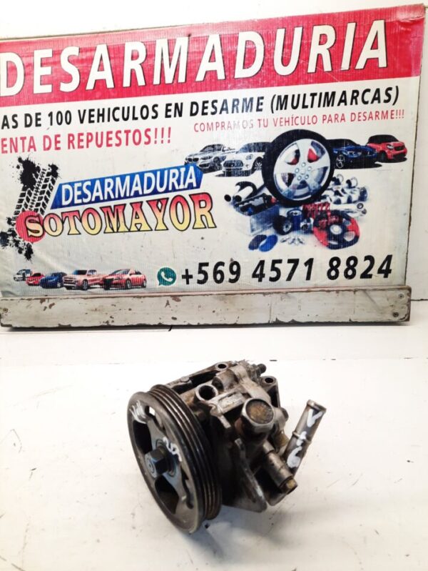 bomba de dirección Nissan v16 twimcan año:2004