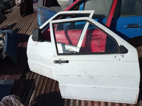 vidrio puerta copiloto Fiat fiorino año:2003