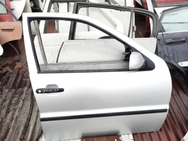 vidrio puerta copiloto volkswagen polo 1.4 año:2004