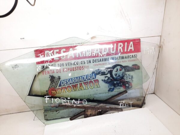 vidrio puerta Fiat fiorino año:2004