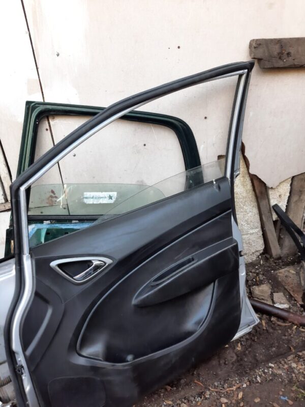 tapices de puertas chevrolet sail 1.4 año:2015 - Imagen 2