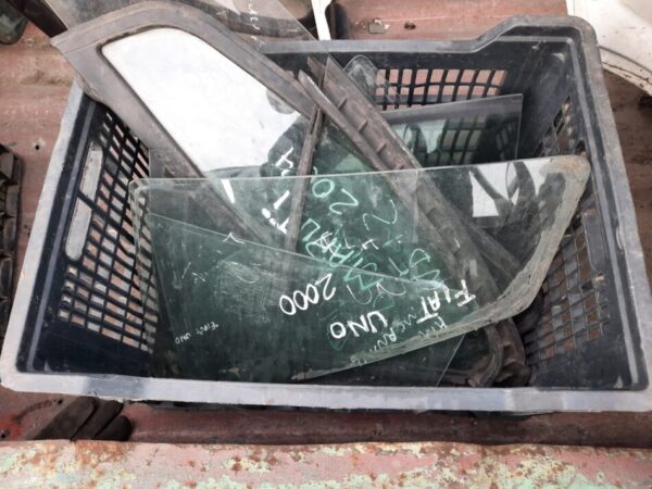 2 lunetas traseras Fiat uno año:1998