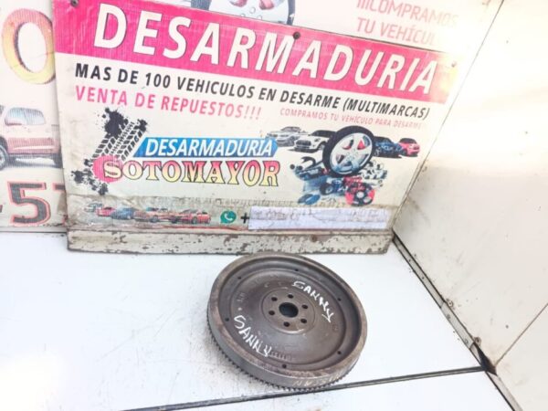 volante de inercia Nissan sanny año:1993