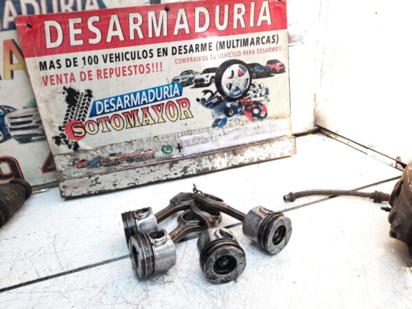 4 pistones con sus bielas Peugeot expert año:2013