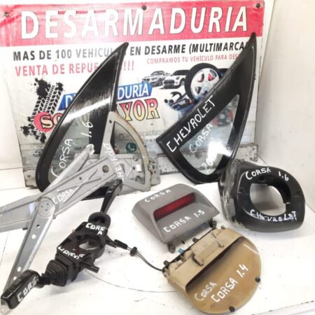 TERCERA LUZ DE FRENO CHEVROLET CORSA 2007