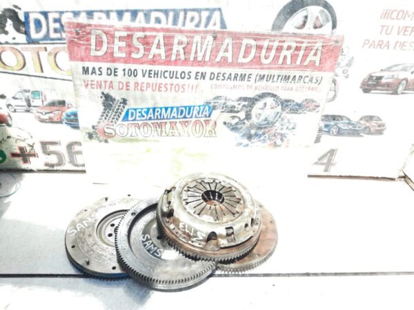 volante-inercia con prenza Samsung sm3 año:2011-2014