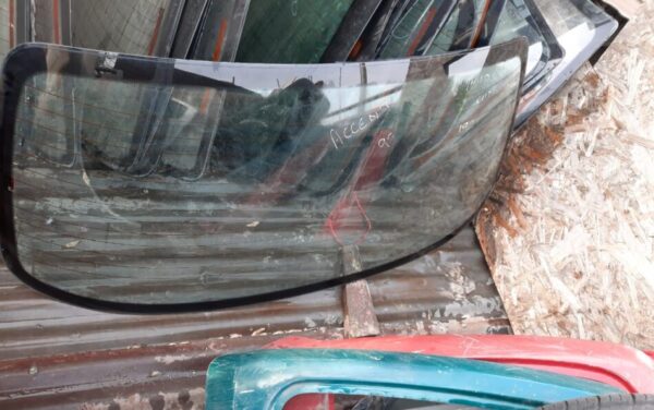 VIDRIO TRASERO HYUNDAY ACCENT AÑO 1998
